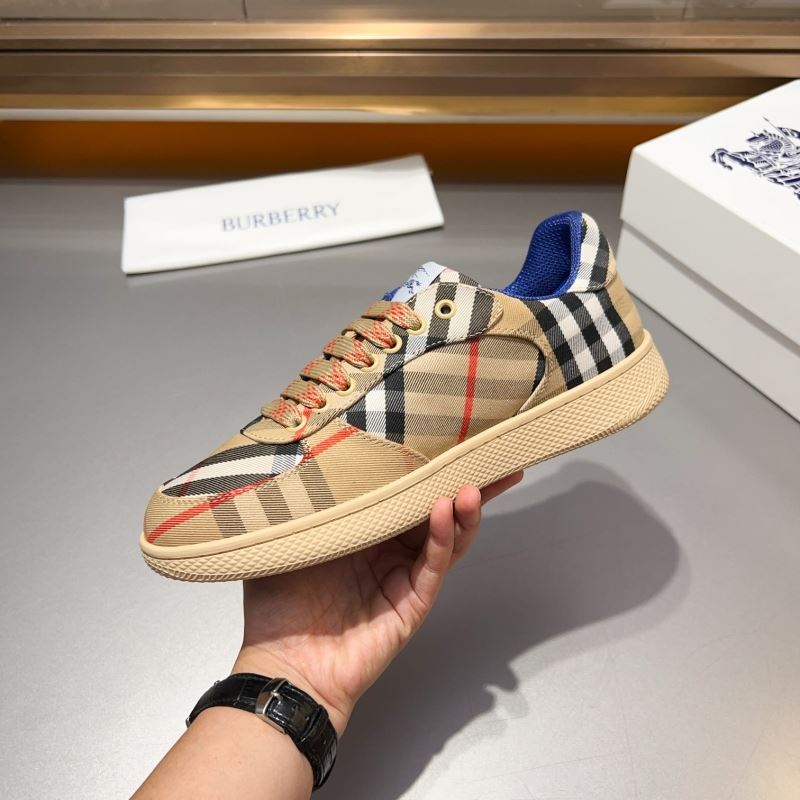 Burberry Low Shoes